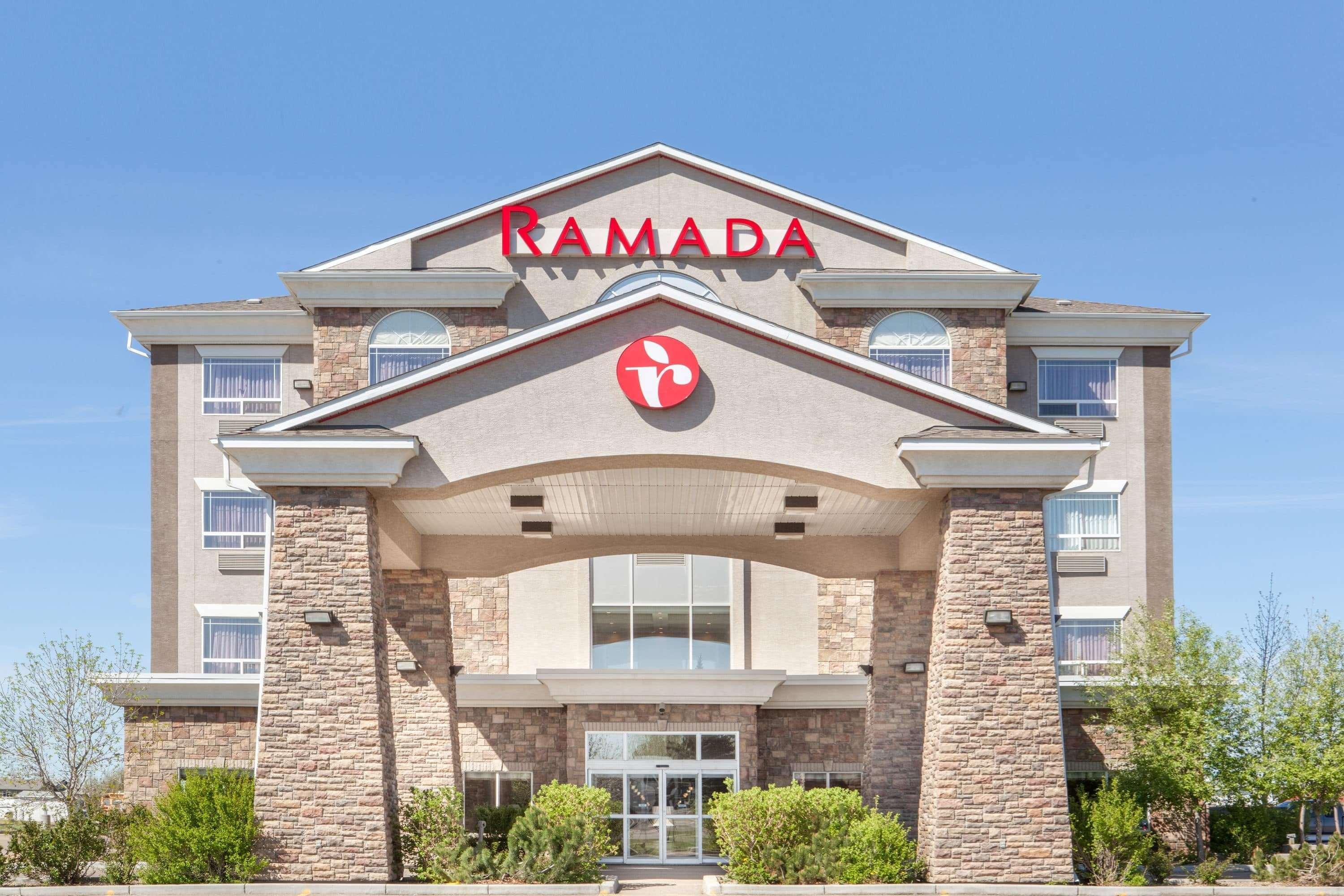 Ramada By Wyndham Brooks Hotell Eksteriør bilde