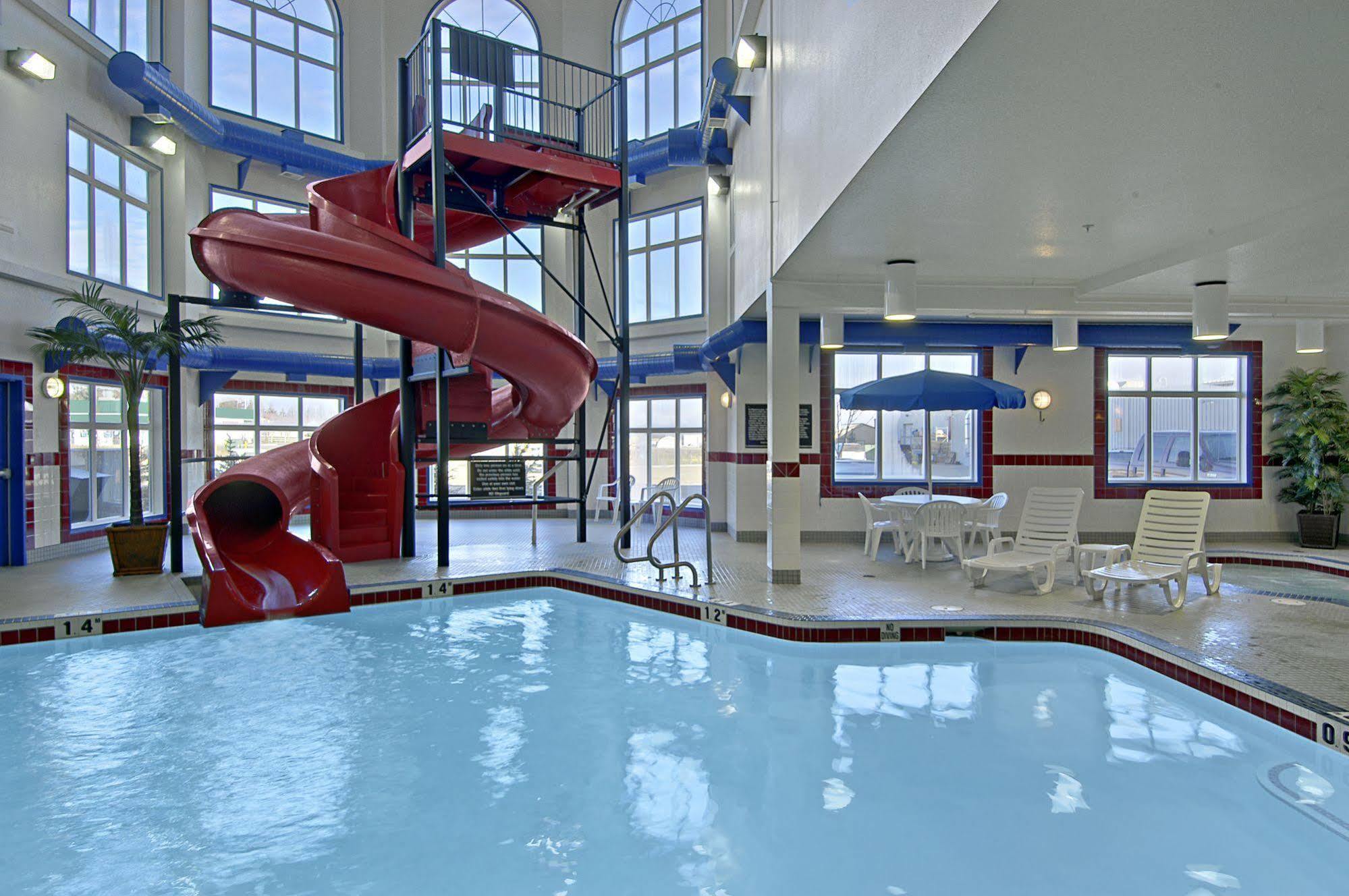 Ramada By Wyndham Brooks Hotell Eksteriør bilde